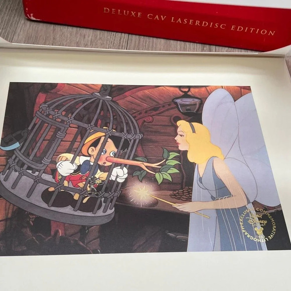 Walt Disney's Pinocchio Masterpiece Deluxe CAV LaserDisc Edition Complete Set - Picture 9 of 12
